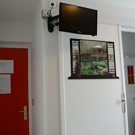 Le Lithana Отель Понторсон